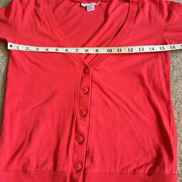 JUNIORS - V- Neck Cardigan - Size Large - Picture 9 of 11